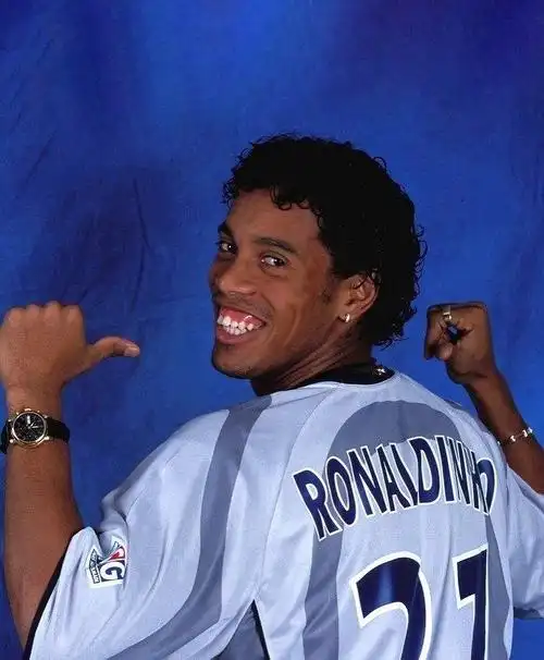 强调体能与 强调体能与